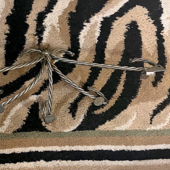 VINTAGE TWISTED BRASS ROPE WALL SHELF - Picture 4 of 4